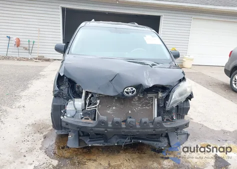 2011 Toyota Sienna Se из США, поврежденный, VIN 5TDXK3DC9BS119633